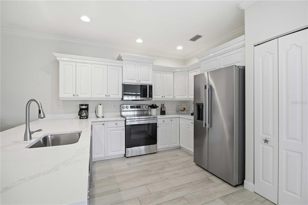 215 81ST STREET, HOLMES BEACH, FL 34217 — zdjęcie 4