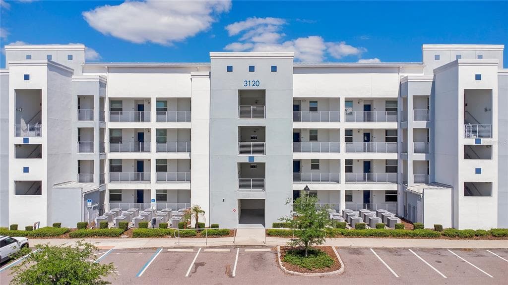 3120 PARADOX CIRCLE # 204, KISSIMMEE, FL 34746