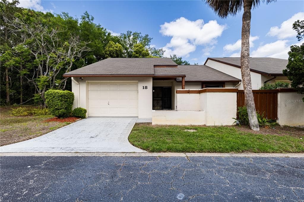 2681 WASHINGTON AVENUE # 18, EUSTIS, FL 32726