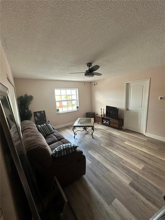 1084 82ND TERRACE N # 1084E, ST PETERSBURG, FL 33702 — zdjęcie 2
