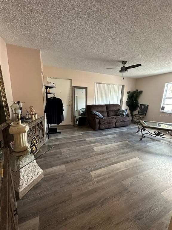 1084 82ND TERRACE N # 1084E, ST PETERSBURG, FL 33702 — zdjęcie 4