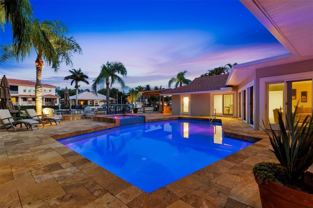 2080 HAWAII AVENUE NE, ST PETERSBURG, FL 33703 — zdjęcie 4
