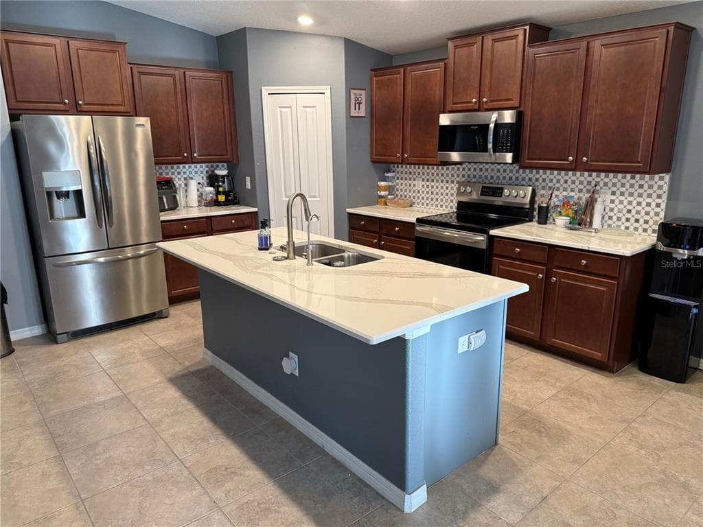6629 WAGON TRAIL STREET, ZEPHYRHILLS, FL 33541 — zdjęcie 2