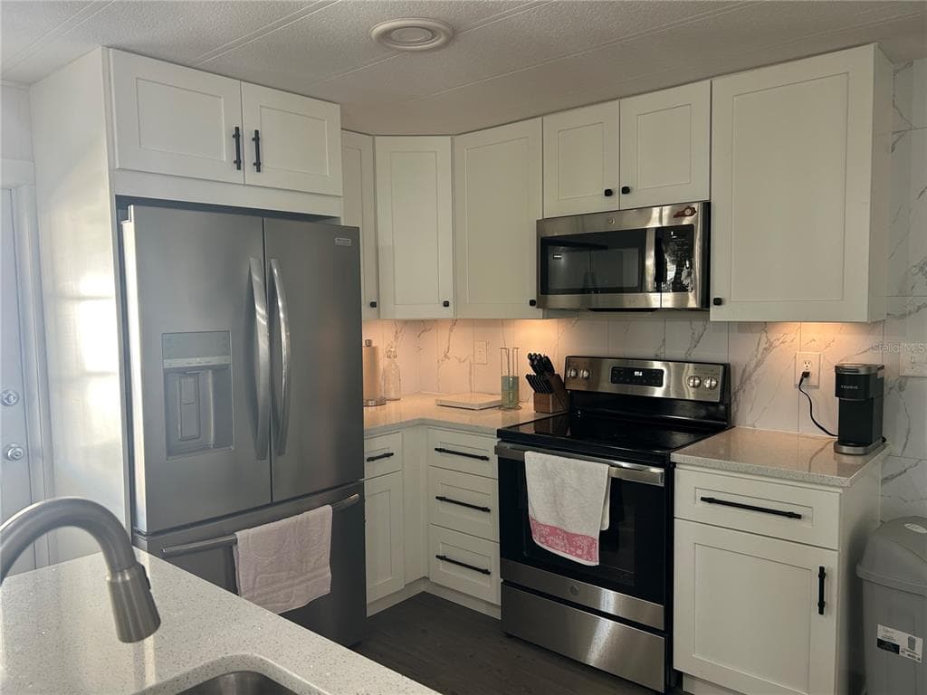 3221 SWEET GUM TERRACE, SARASOTA, FL 34237 — zdjęcie 4
