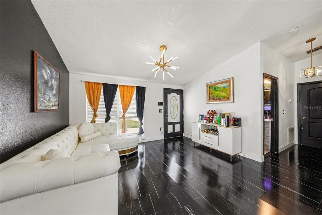 10119 CHIMNEY HILL COURT, TAMPA, FL 33615 — zdjęcie 4