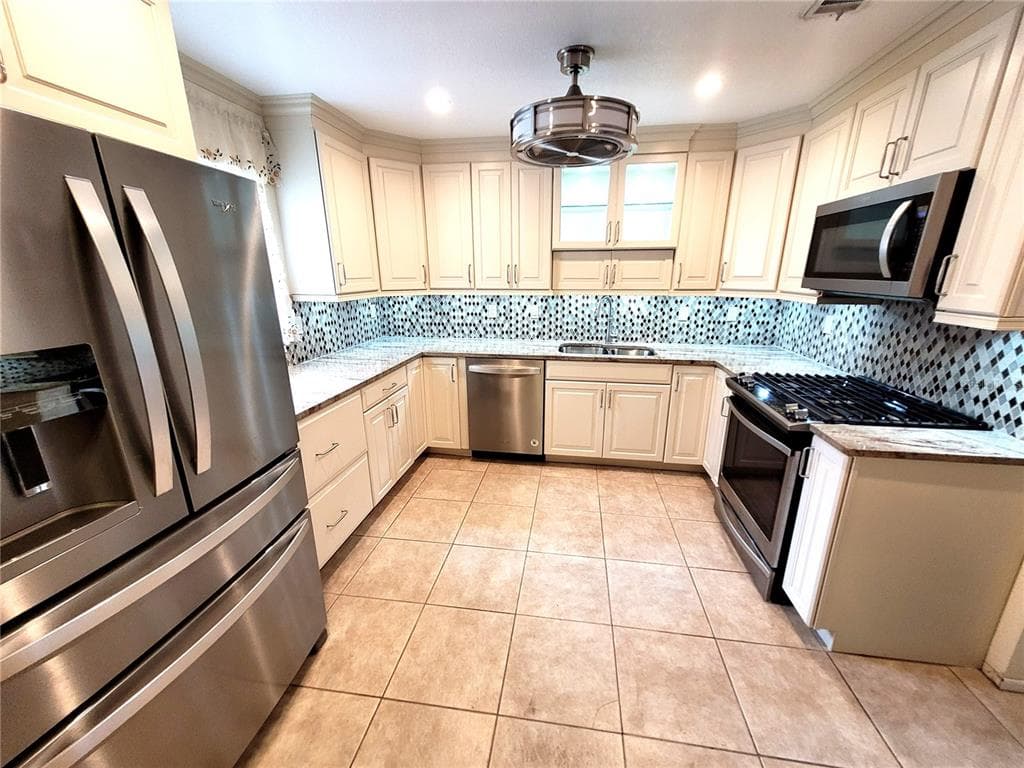 4999 SPRINGWOOD COURT, PINELLAS PARK, FL 33782 — zdjęcie 3
