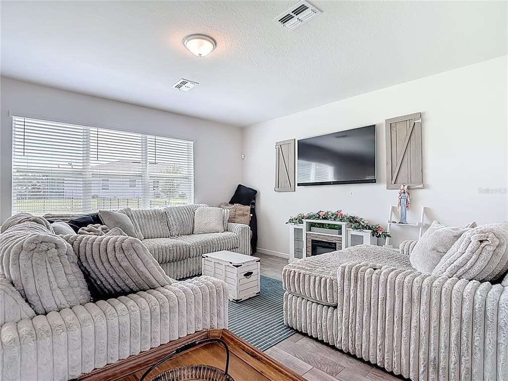 6136 BRADFORD WOODS DRIVE, ZEPHYRHILLS, FL 33542 — zdjęcie 4