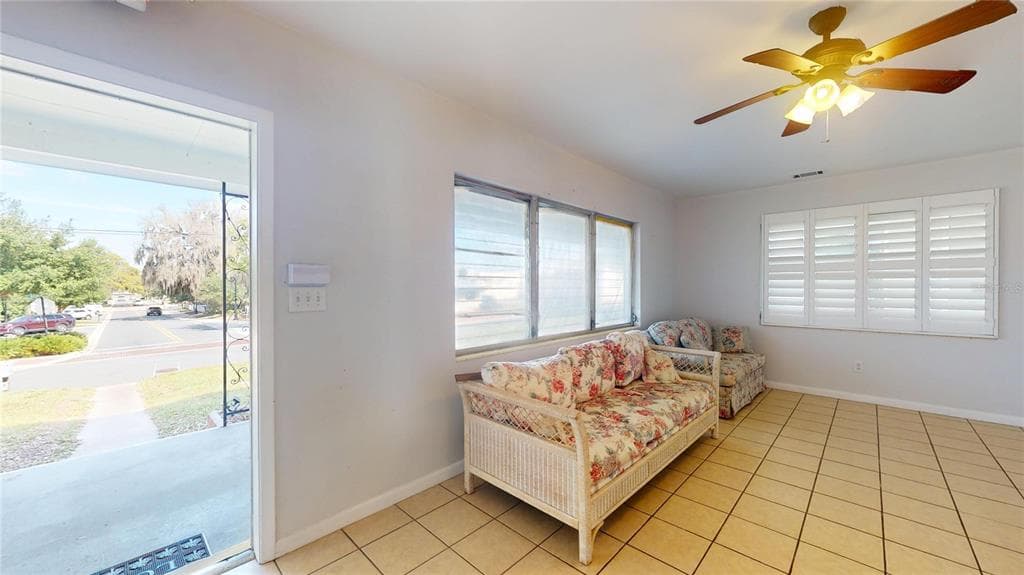 121 N SEMINOLE AVENUE, INVERNESS, FL 34450 — zdjęcie 3