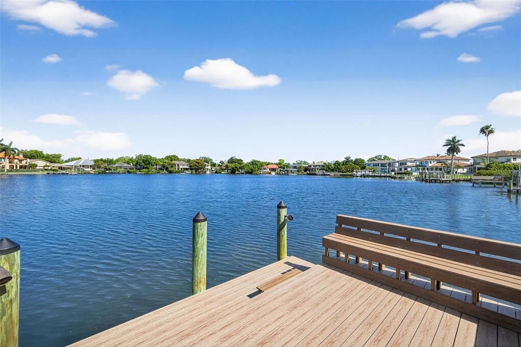 460 COFFEE POT RIVIERA NE, ST PETERSBURG, FL 33704 — zdjęcie 3