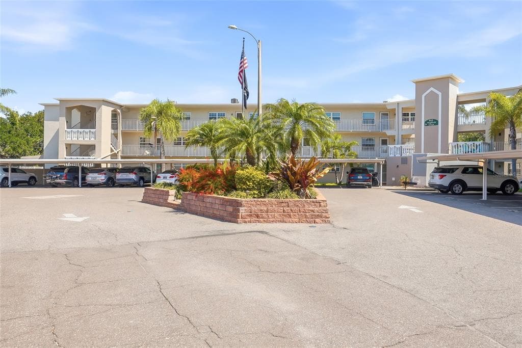 952 VIRGINIA STREET # 202, DUNEDIN, FL 34698