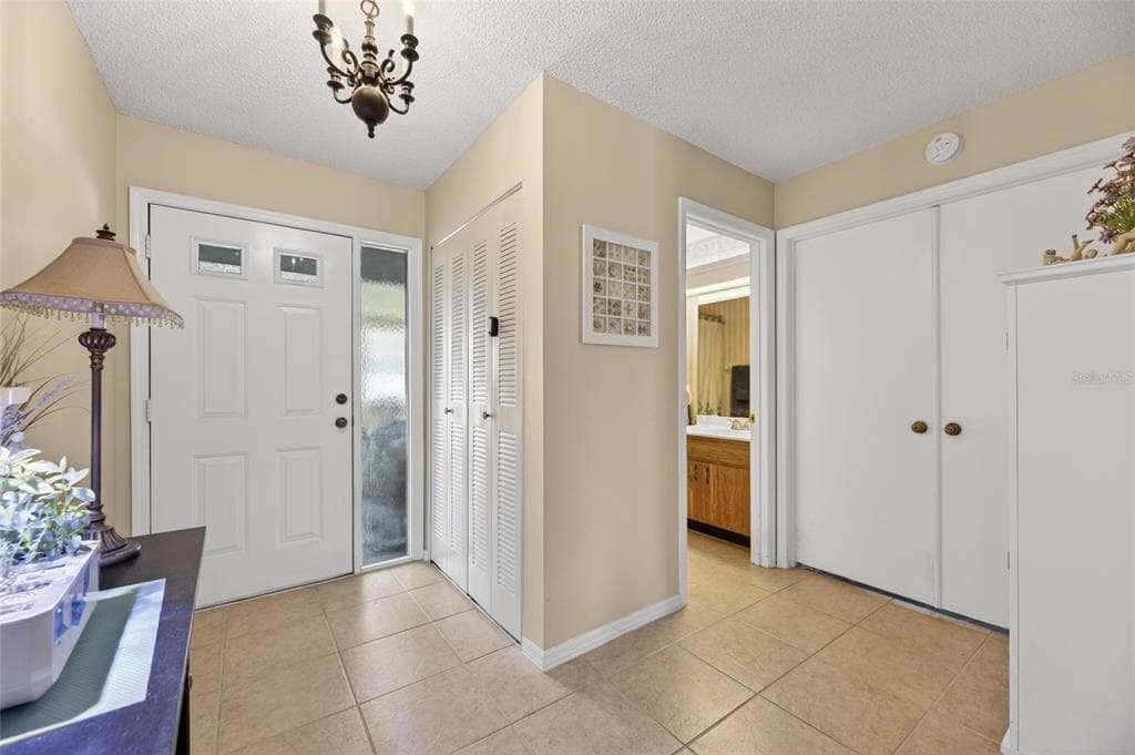 1517 INGRAM DRIVE, SUN CITY CENTER, FL 33573 — zdjęcie 5