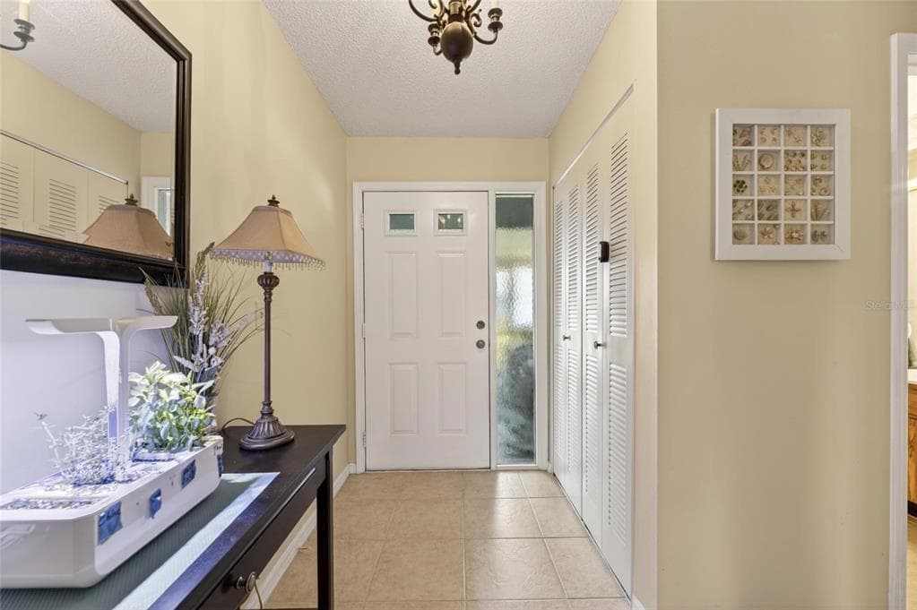 1517 INGRAM DRIVE, SUN CITY CENTER, FL 33573 — zdjęcie 4
