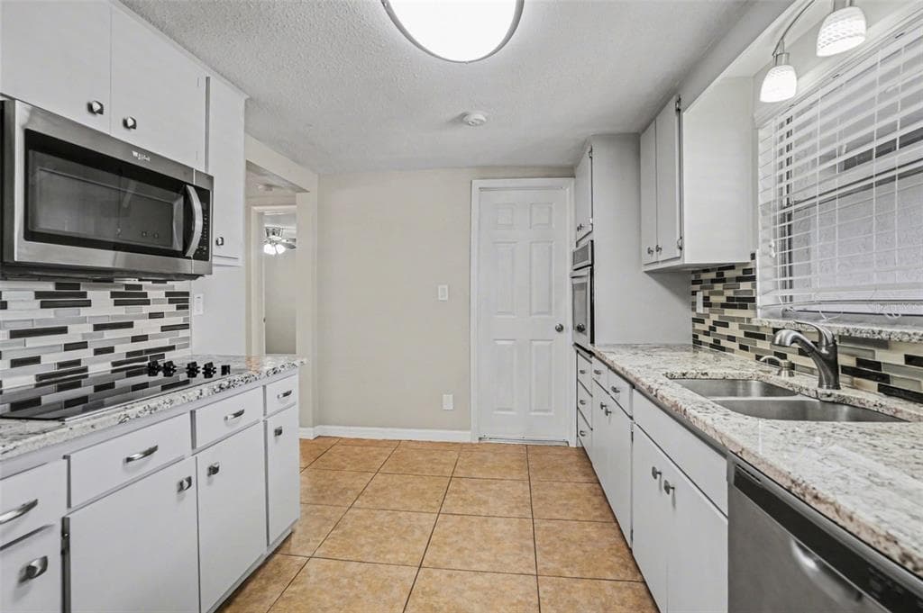8006 MIMOSA DRIVE, PORT RICHEY, FL 34668 — zdjęcie 4
