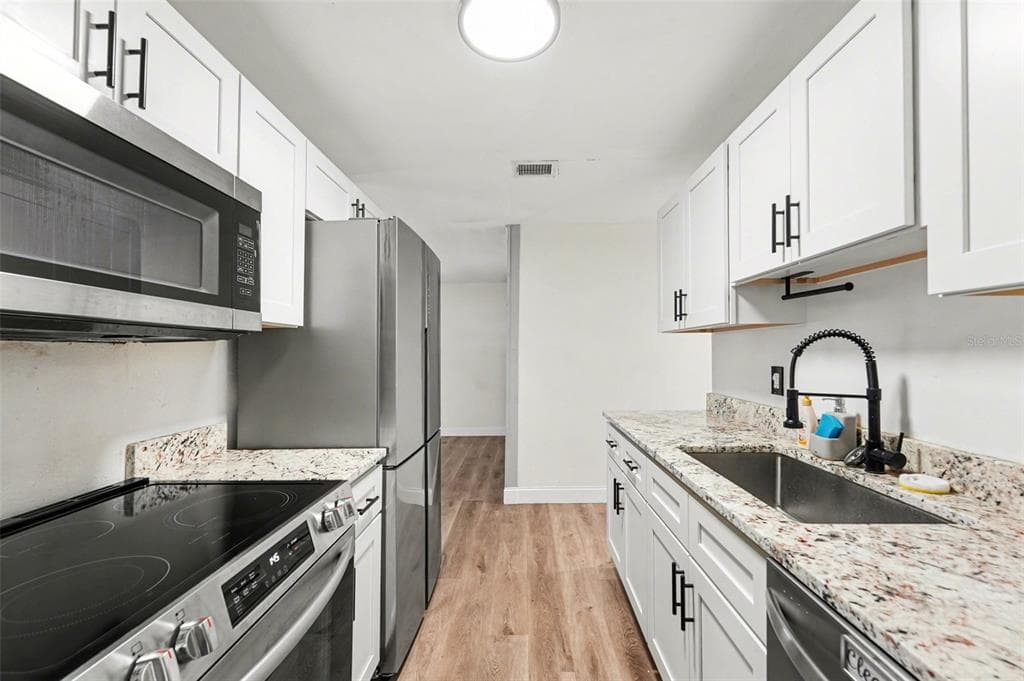 9346 89TH AVE, SEMINOLE, FL 33777 — zdjęcie 5