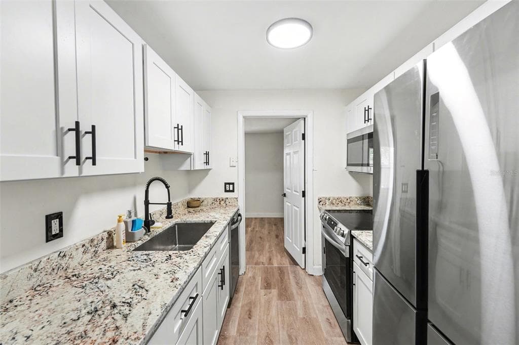 9346 89TH AVE, SEMINOLE, FL 33777 — zdjęcie 4