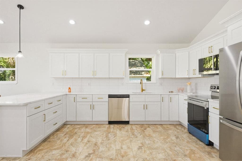 6510 E 23RD AVENUE, TAMPA, FL 33619 — zdjęcie 5