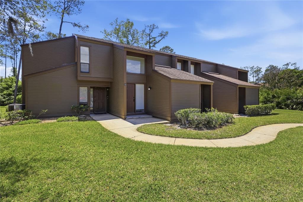 16 HEMBURY LANE # 16, PALM COAST, FL 32137