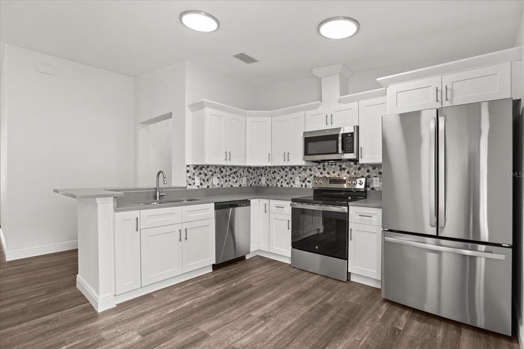 706 BEECHER STREET, LEESBURG, FL 34748 — zdjęcie 4