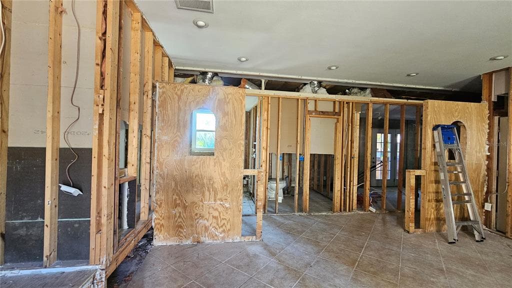 208 48TH AVENUE N, ST PETERSBURG, FL 33703 — zdjęcie 4