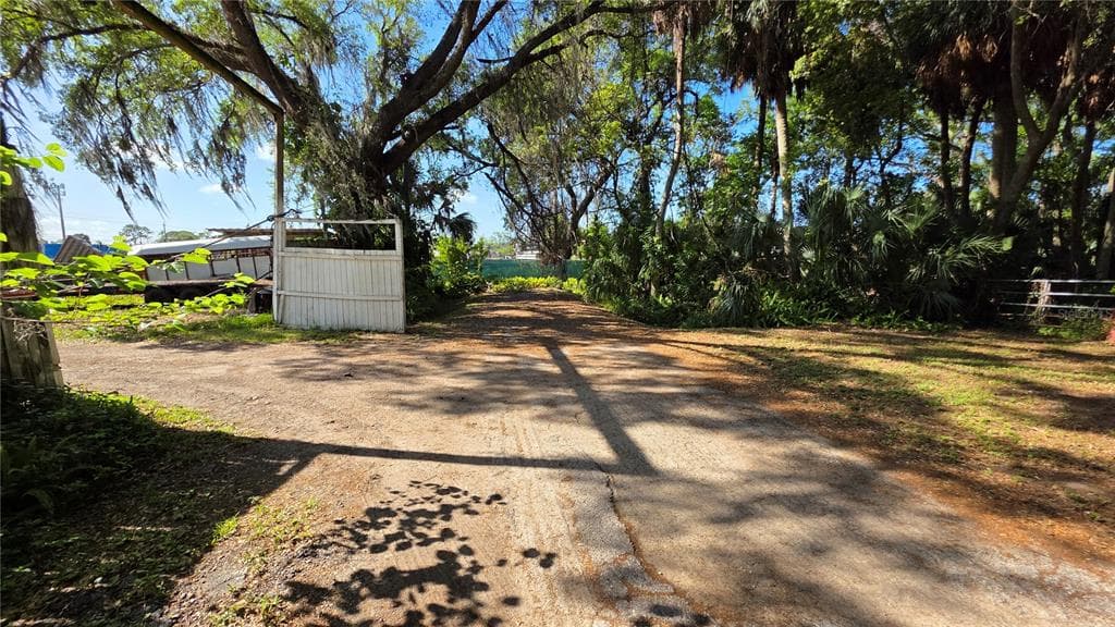 2319 S 50TH STREET, TAMPA, FL 33619 — zdjęcie 4