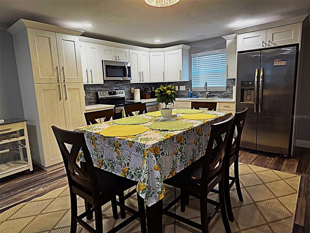 5105 TANGERINE AVENUE S, GULFPORT, FL 33707 — zdjęcie 4