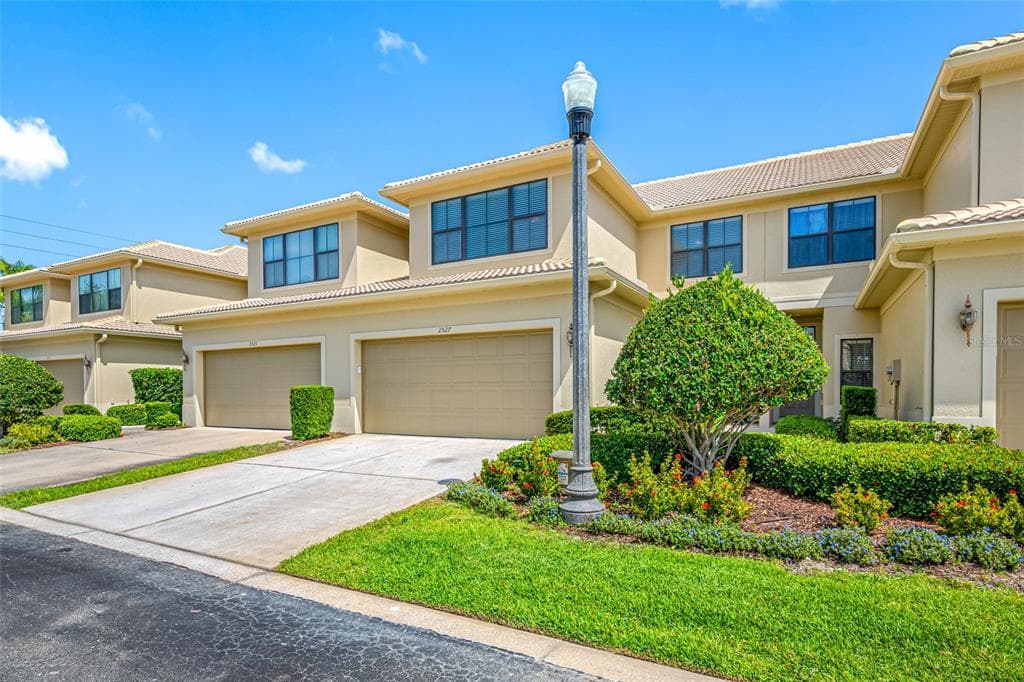 2527 SILVERBACK COURT, PALM HARBOR, FL 34684