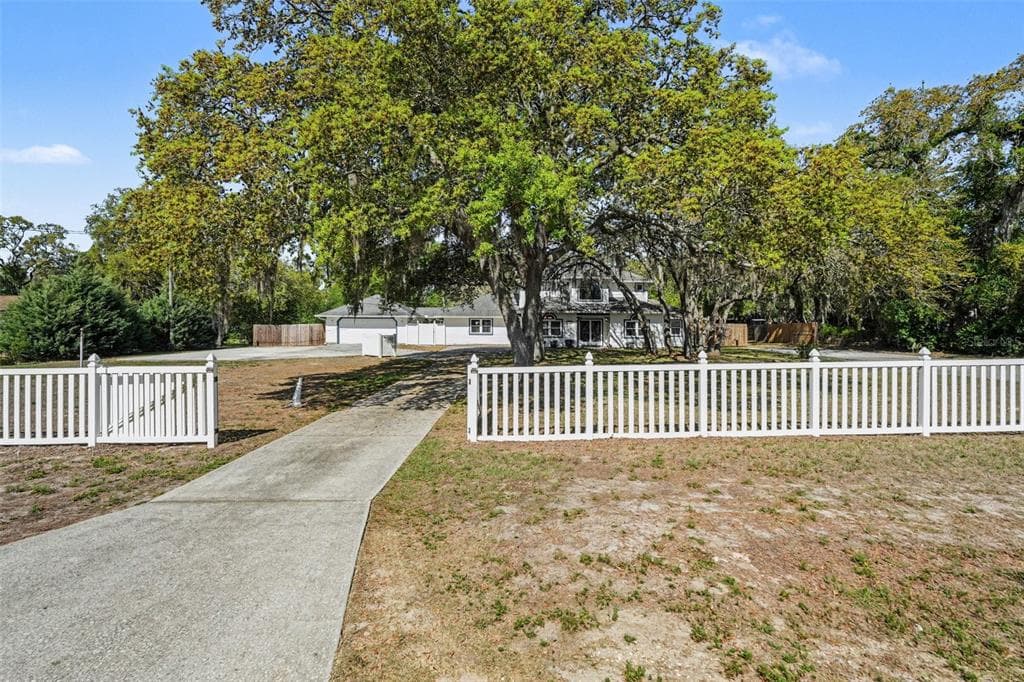 18731 FIRETHORN DRIVE, SPRING HILL, FL 34610 — zdjęcie 4