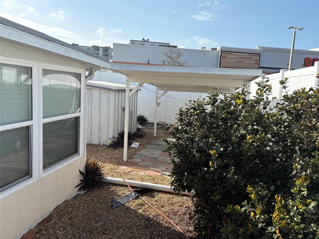 111 174TH AVENUE E, REDINGTON SHORES, FL 33708 — zdjęcie 4