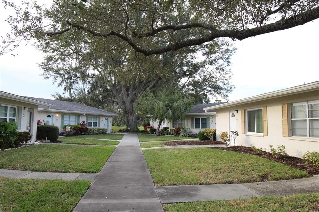 2202 CLUBHOUSE DRIVE # 185, SUN CITY CENTER, FL 33573 — zdjęcie 3