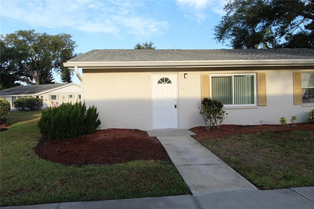 2202 CLUBHOUSE DRIVE # 185, SUN CITY CENTER, FL 33573