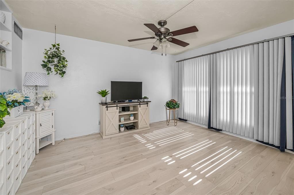 4051 58TH STREET N # 243, KENNETH CITY, FL 33709 — zdjęcie 4