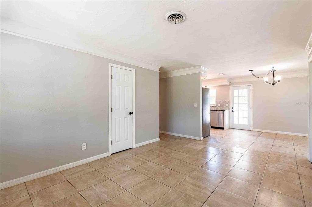 2741 37TH STREET S, ST PETERSBURG, FL 33711 — zdjęcie 3