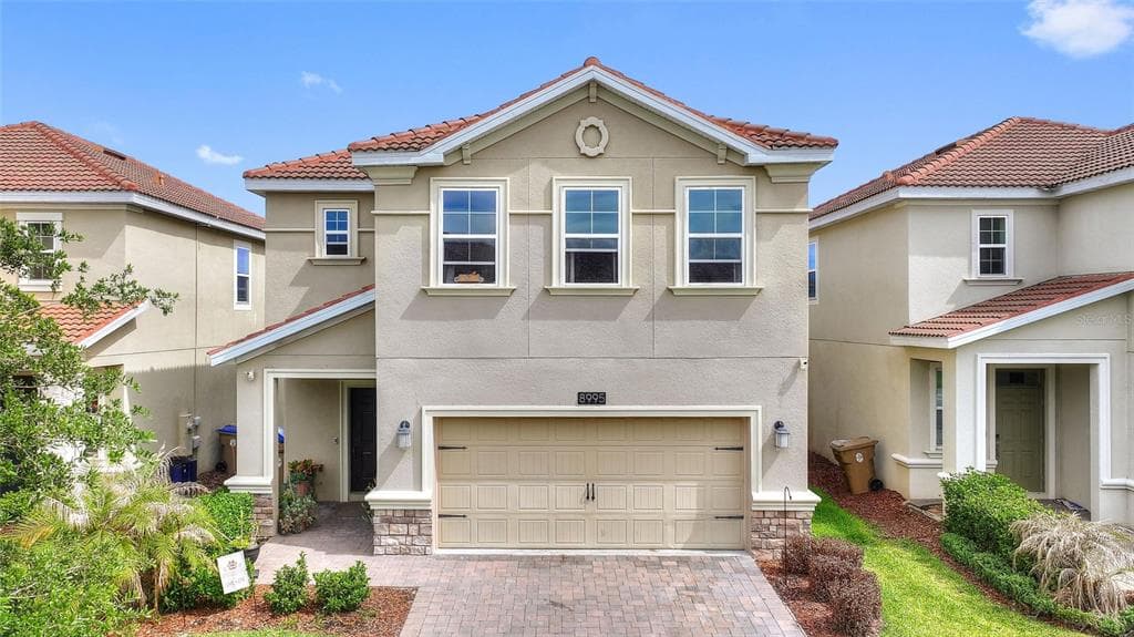8995 FLUFFY LIE COURT, DAVENPORT, FL 33896