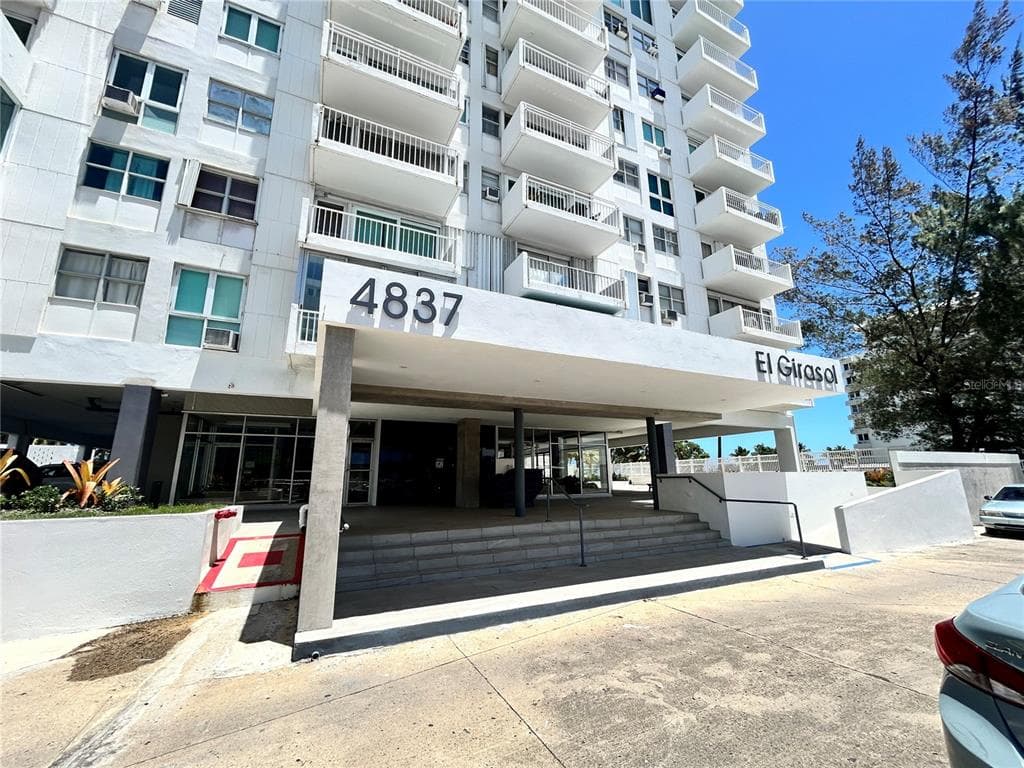 4837 AVE ISLA VERDE # 607, CAROLINA, PR 00979