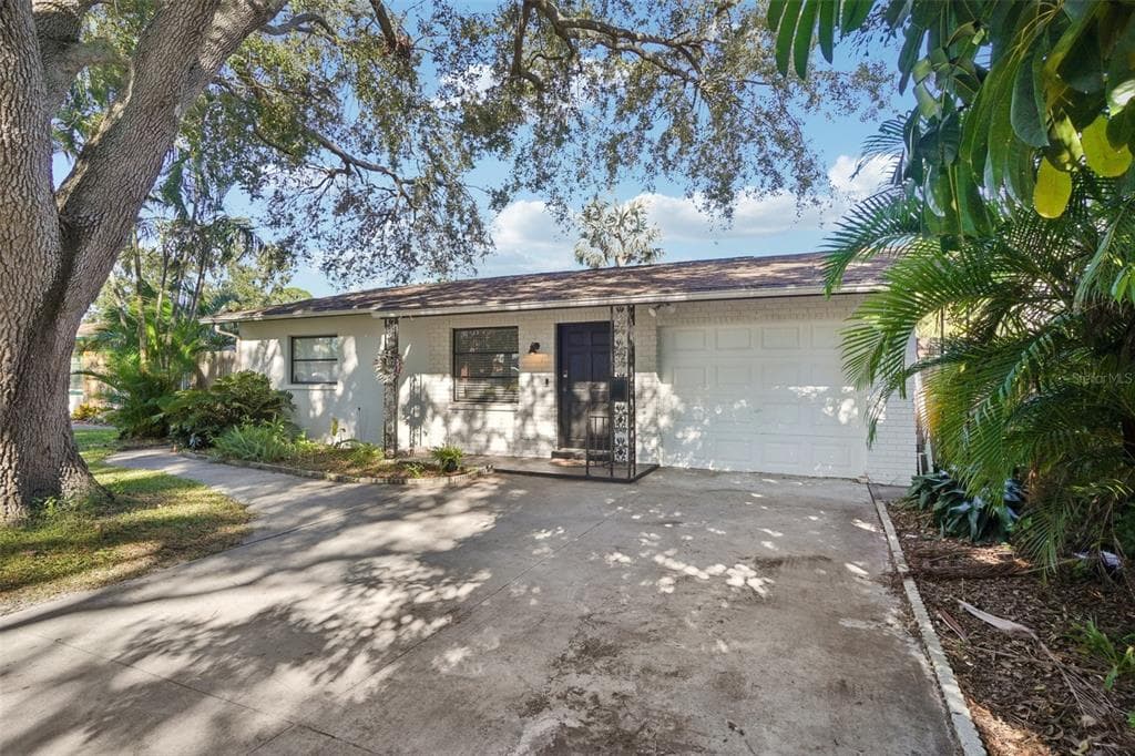 162 SE LINCOLN CIRCLE N, ST PETERSBURG, FL 33703 — zdjęcie 2