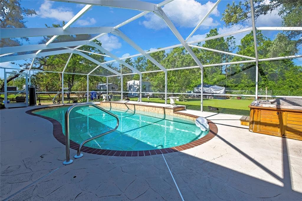 15157 DUCK HAWK ROAD, WEEKI WACHEE, FL 34614 — zdjęcie 2