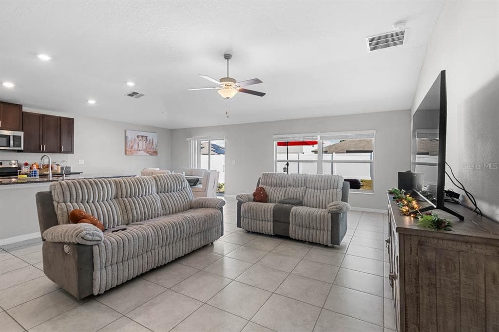 889 CALICO SCALLOP STREET, RUSKIN, FL 33570 — zdjęcie 3