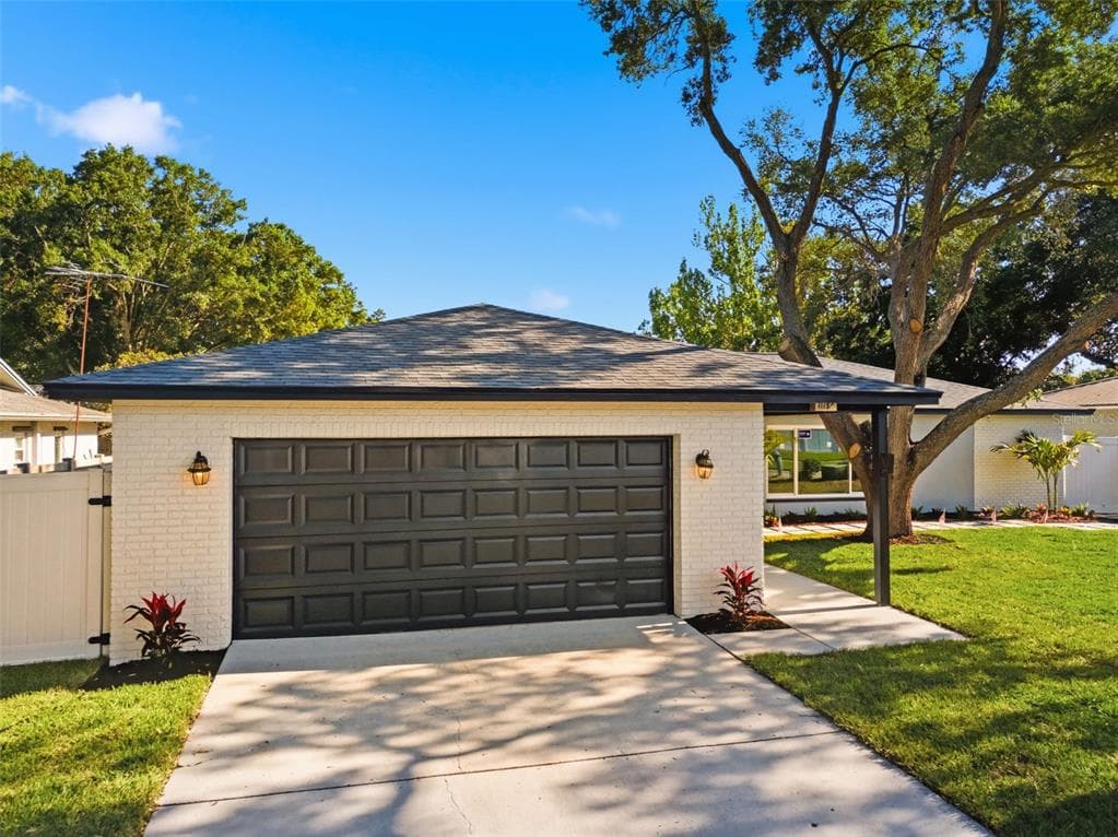 11180 113TH AVENUE, LARGO, FL 33778
