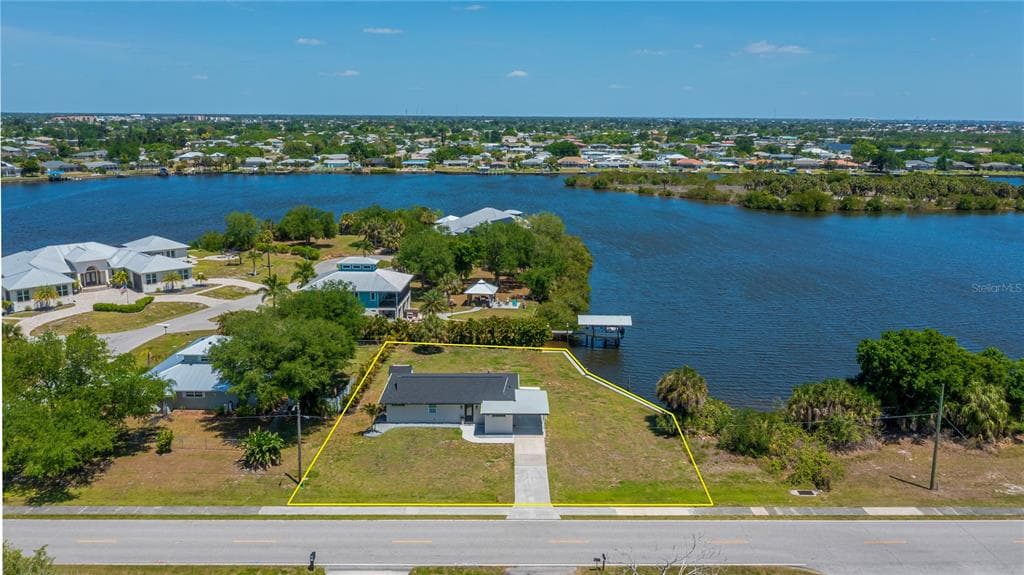 3404 LAKE VIEW BOULEVARD, PORT CHARLOTTE, FL 33948