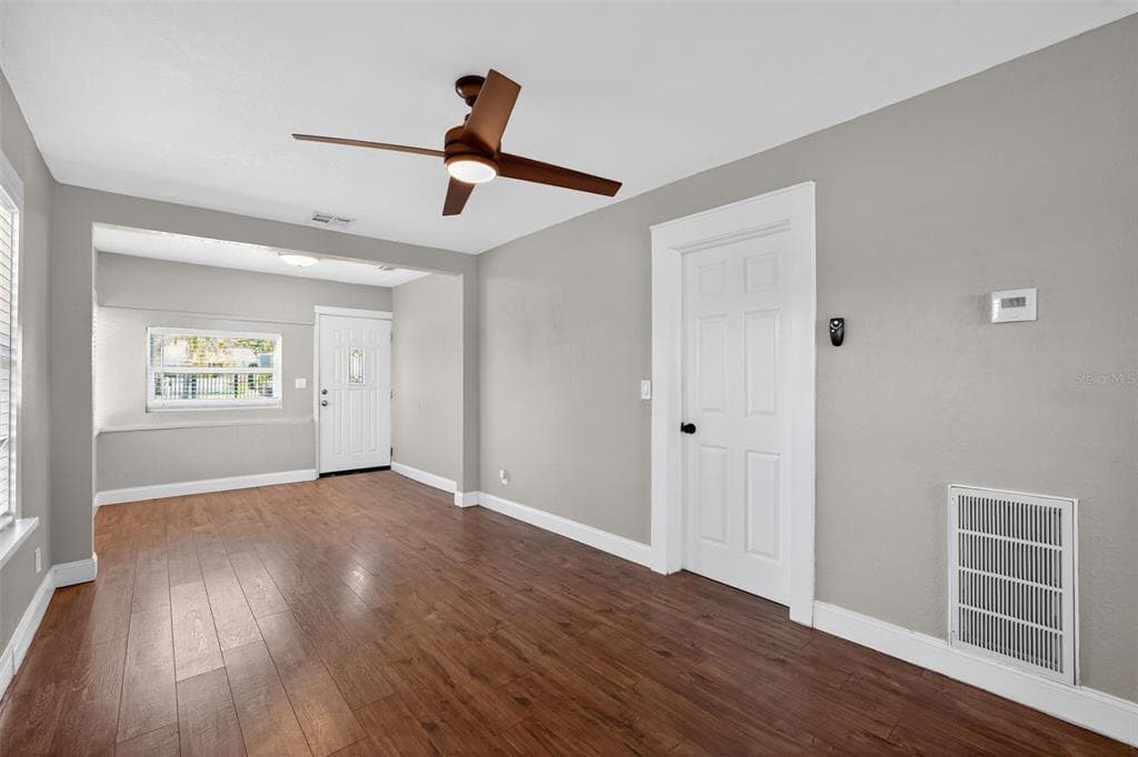 3250 PRESCOTT STREET N, ST PETERSBURG, FL 33713 — zdjęcie 4