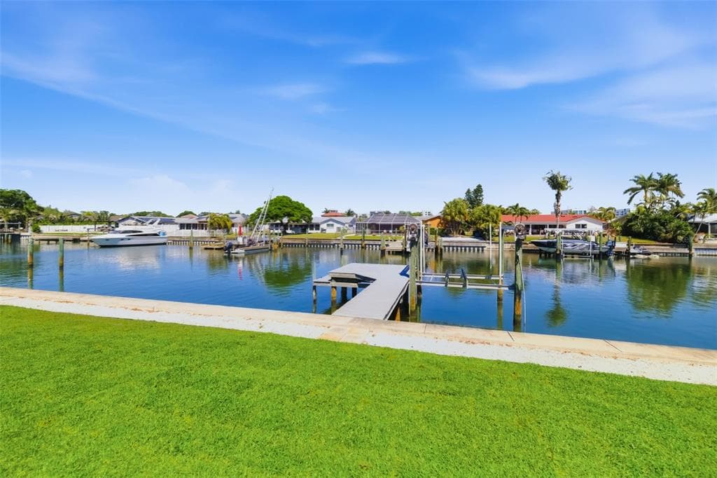 4462 39TH STREET S, ST PETERSBURG, FL 33711 — zdjęcie 2