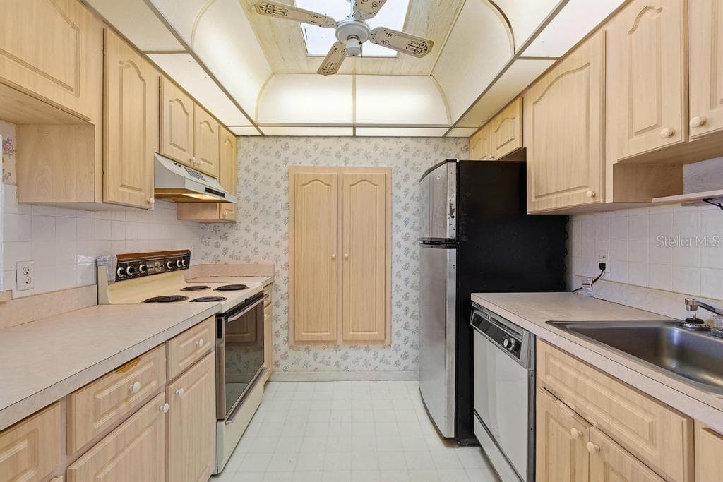 33 SANDRA CIRCLE, NEW SMYRNA BEACH, FL 32168 — zdjęcie 4