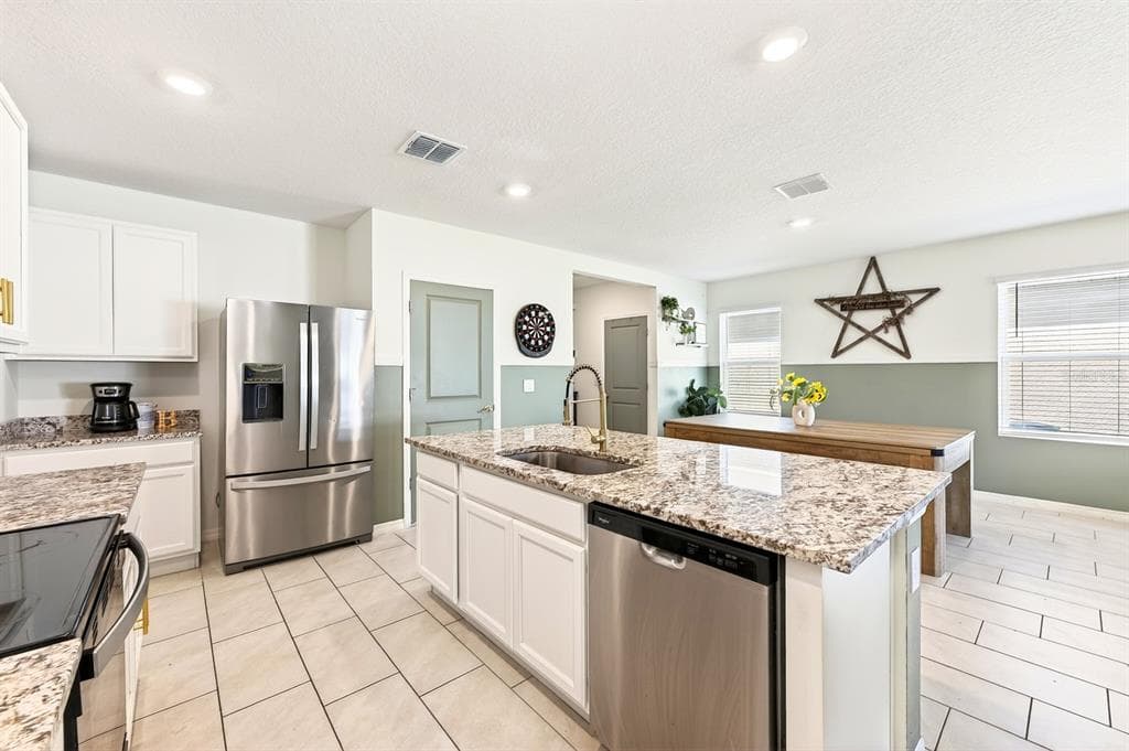 182 AMBERWOOD WAY, UMATILLA, FL 32784 — zdjęcie 5