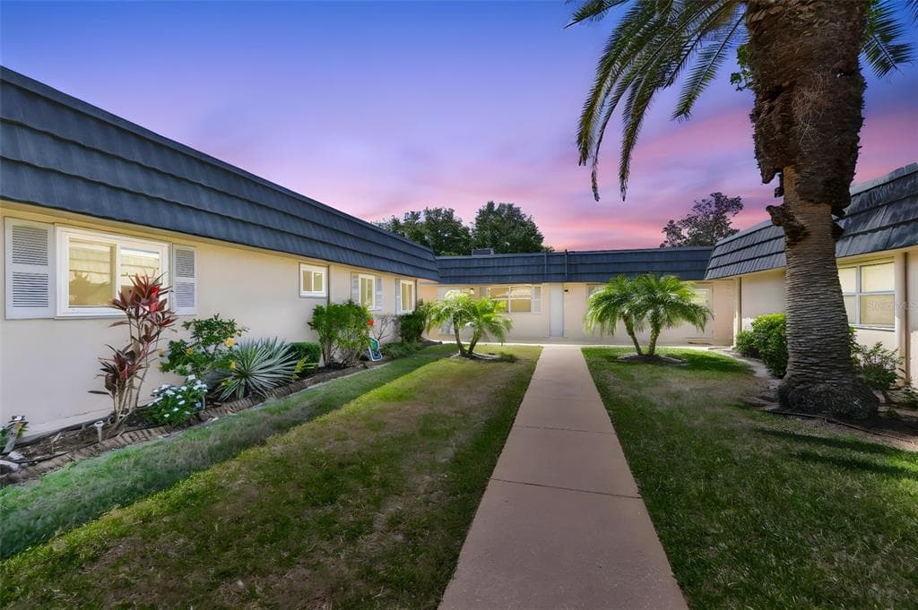 1802 BEDFORD TERRACE # 184, SUN CITY CENTER, FL 33573