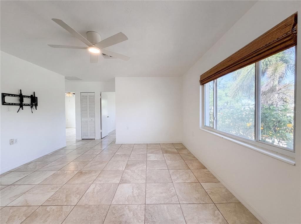 829 E 4TH STREET, ENGLEWOOD, FL 34223 — zdjęcie 3