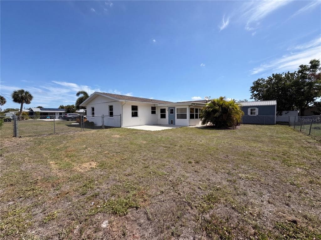 829 E 4TH STREET, ENGLEWOOD, FL 34223 — zdjęcie 5