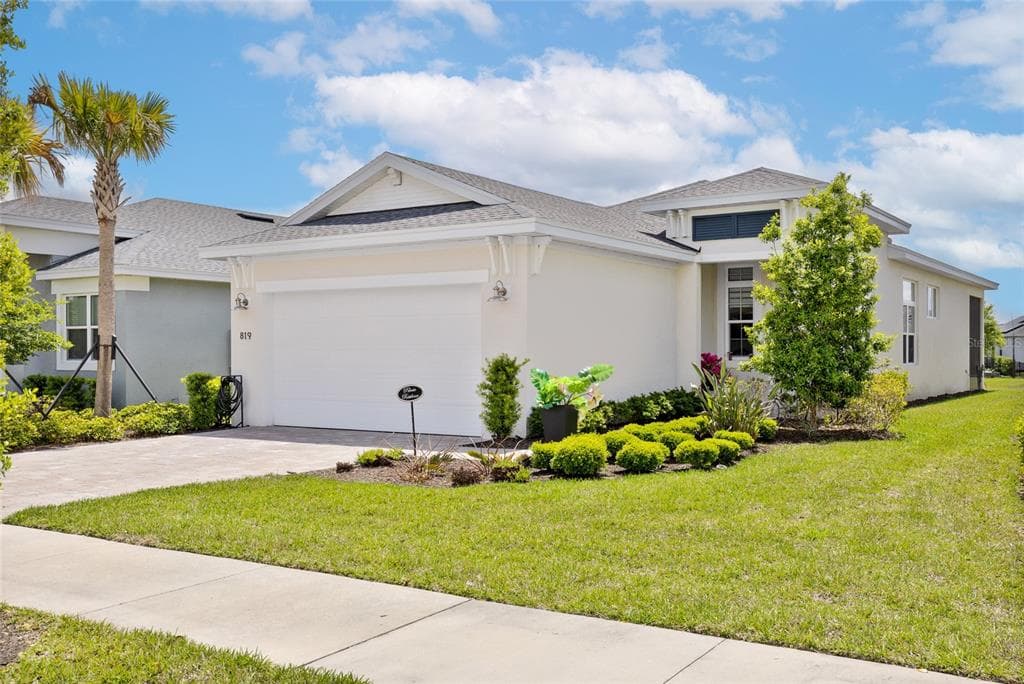 819 LILIANA DRIVE, DELAND, FL 32724