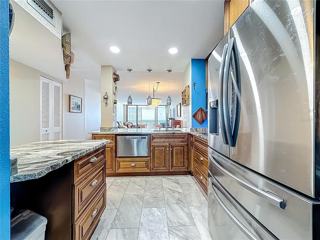 18304 GULF BOULEVARD # 505, REDINGTON SHORES, FL 33708 — zdjęcie 4