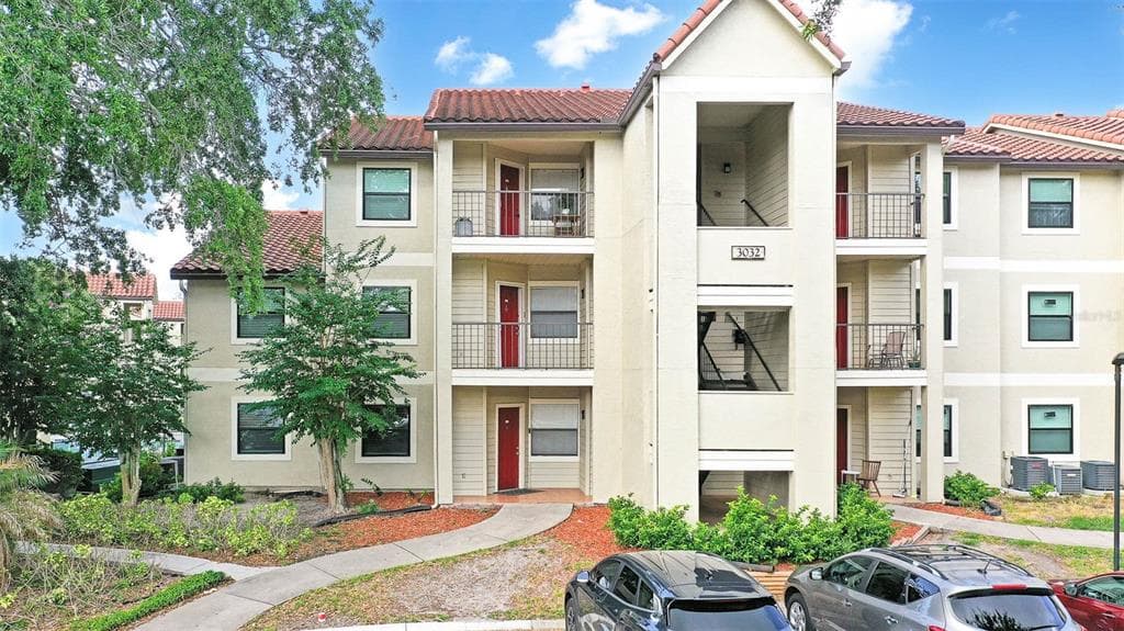 3032 PARKWAY BOULEVARD # 201, KISSIMMEE, FL 34747