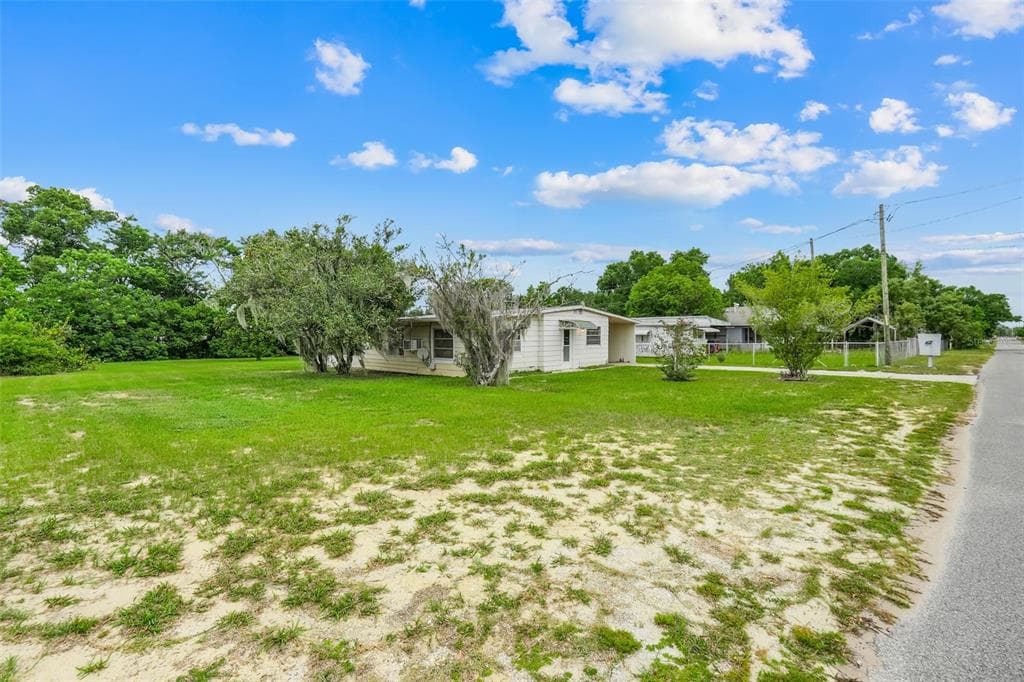 11411 HUGGINS ST, LEESBURG, FL 34788 — zdjęcie 4